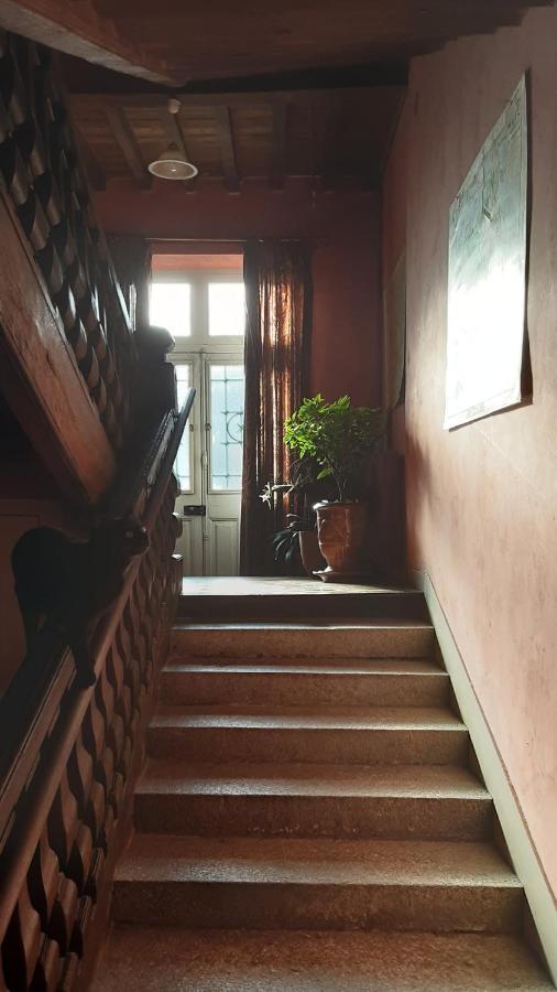 Chambre D Hote "Sous Le Clocher" Apartment Saint-Léonard-de-Noblat Exterior photo